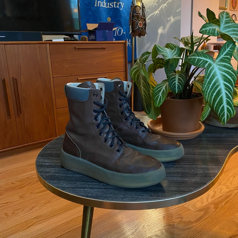 Designer Maison Margiela boots size 9 1/2 US (43 EU)